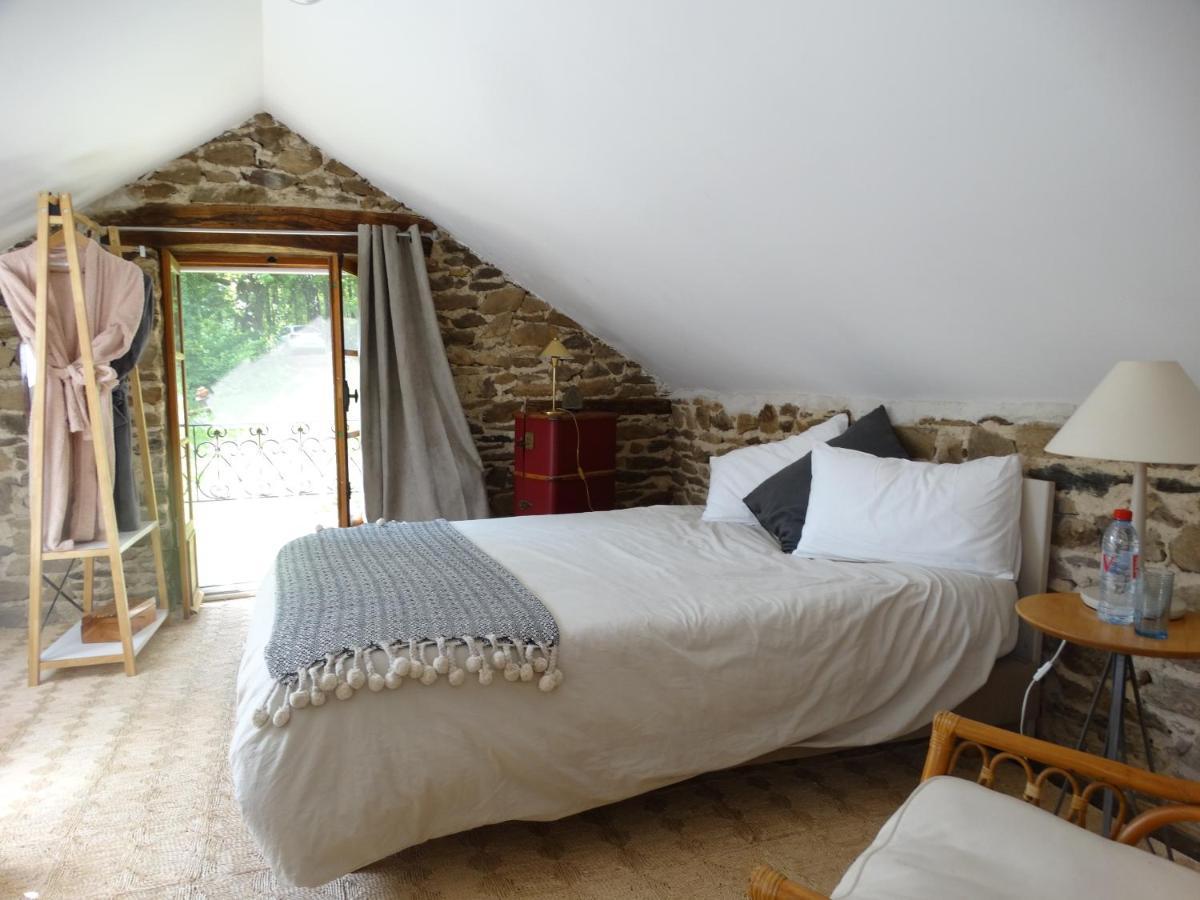 Le Grand Guillaume Bed & Breakfast Saint-Sornin-Lavolps Екстериор снимка