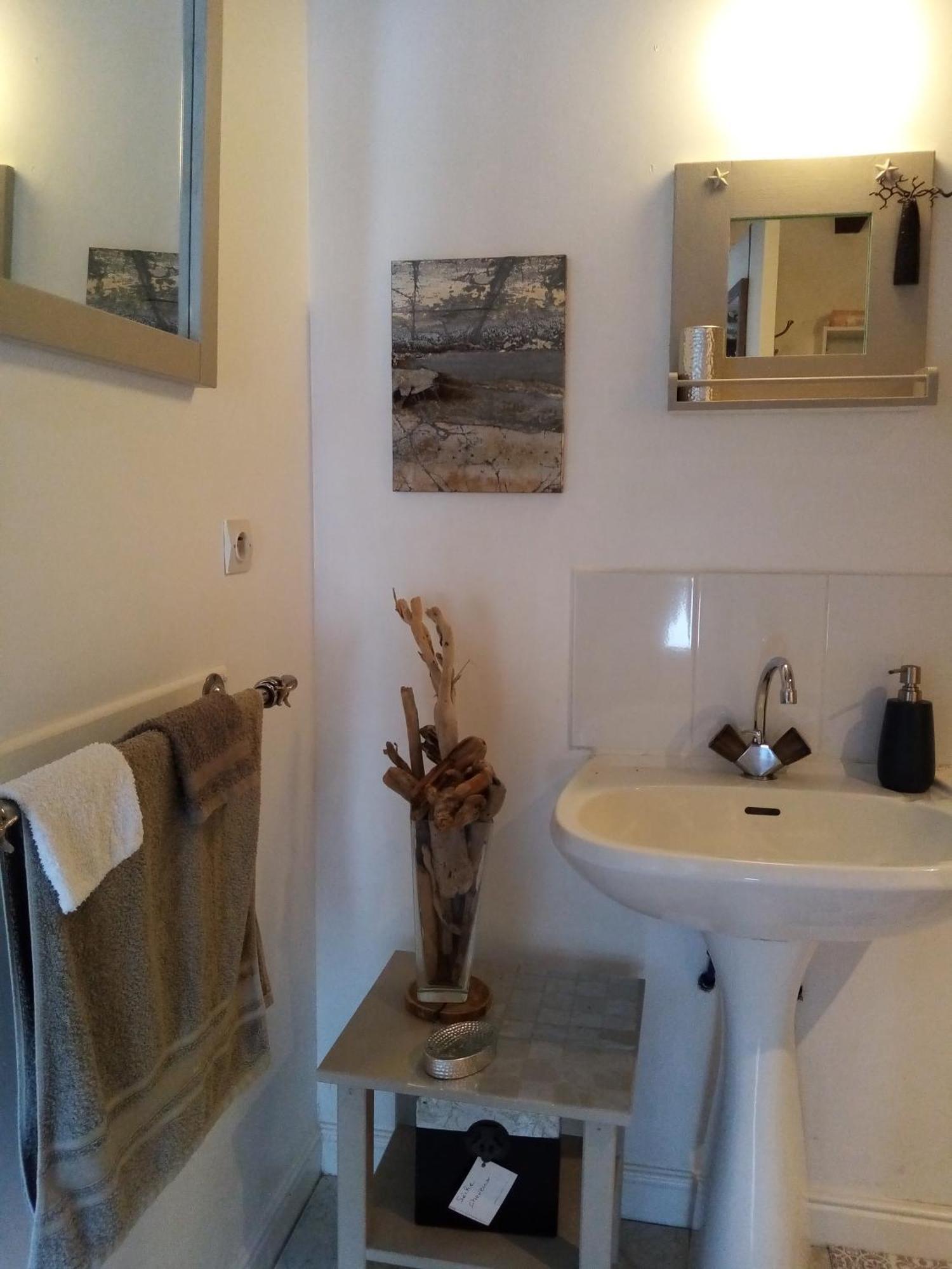 Chambre D Hotes Dans Maisonnette Independante Saint-Sornin-Lavolps Екстериор снимка