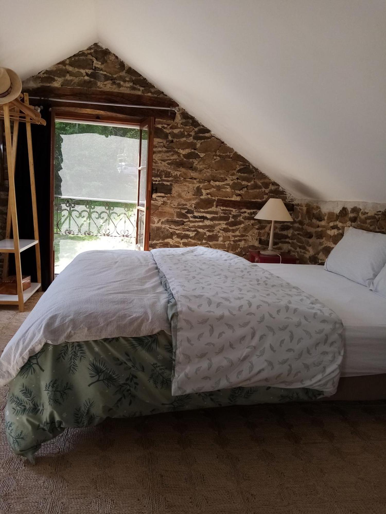Le Grand Guillaume Maisonnette Independante Saint-Sornin-Lavolps Екстериор снимка